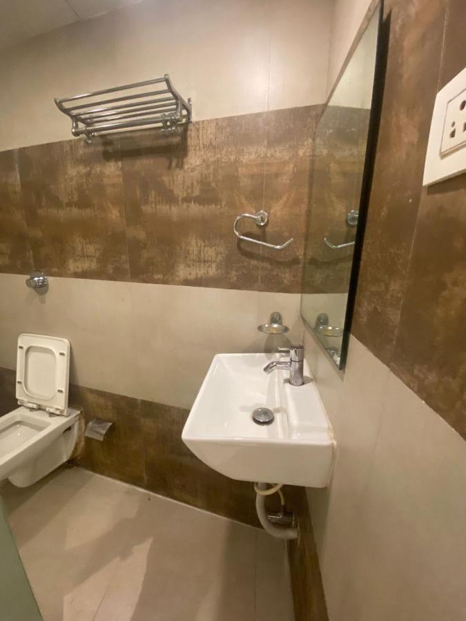 Garden Creek Residency - Near To Mumbai International Airport Otel Dış mekan fotoğraf